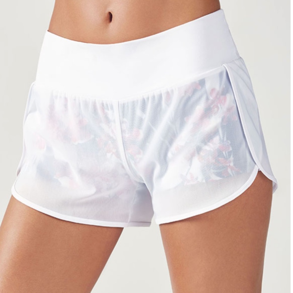 Fabletics Renata layered mesh athletic Shorts size small